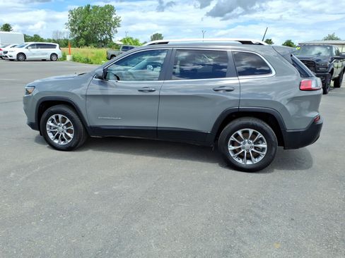 Used 2020 Jeep Cherokee Latitude Plus w/ Cold Weather Group AWD/4WD image 8