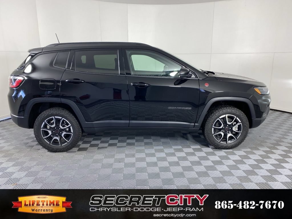 New 2026 Jeep Compass Trailhawk AWD/4WD image 8