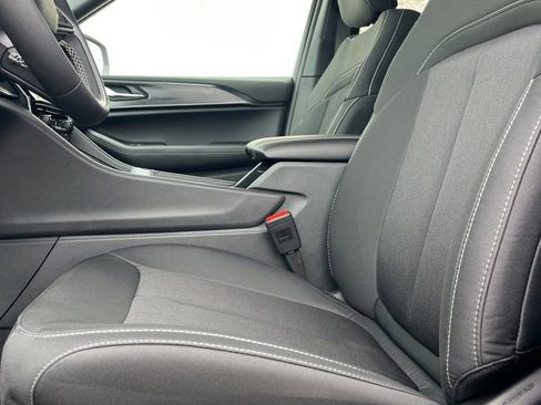 New 2025 Jeep Grand Cherokee Laredo w/ Trailer Tow Package image 8