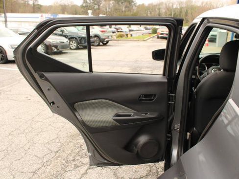 Used 2020 Nissan Kicks S FWD image 16