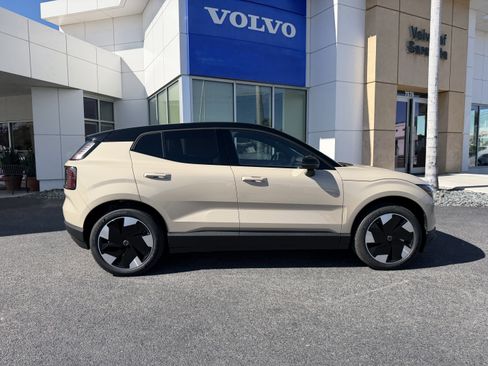 New 2026 Volvo EX30 Plus image 2
