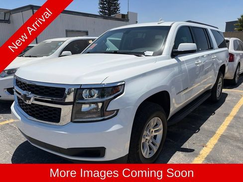 Used 2018 Chevrolet Suburban LS RWD image 5