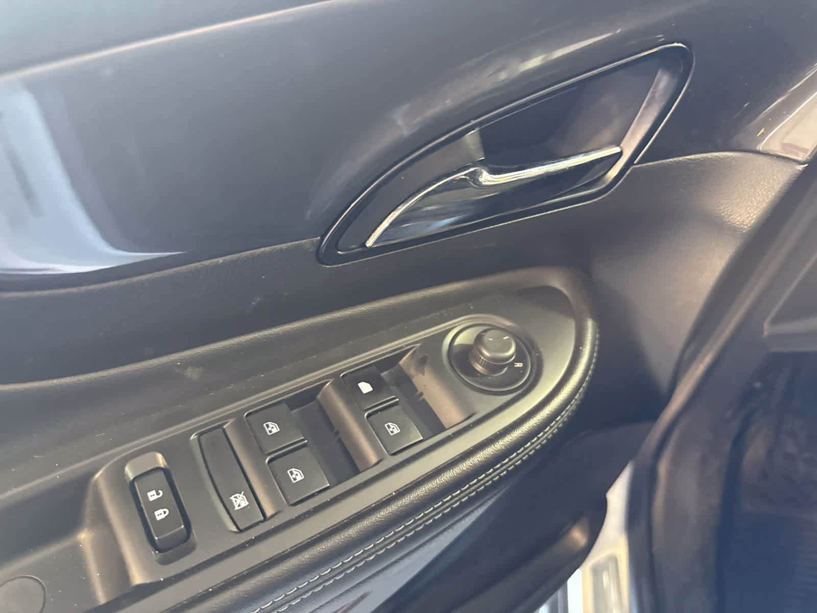 Used 2020 Buick Encore Preferred FWD image 19