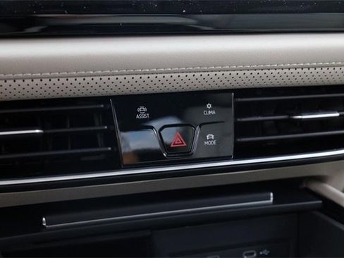 New 2026 Volkswagen Atlas SE image 15