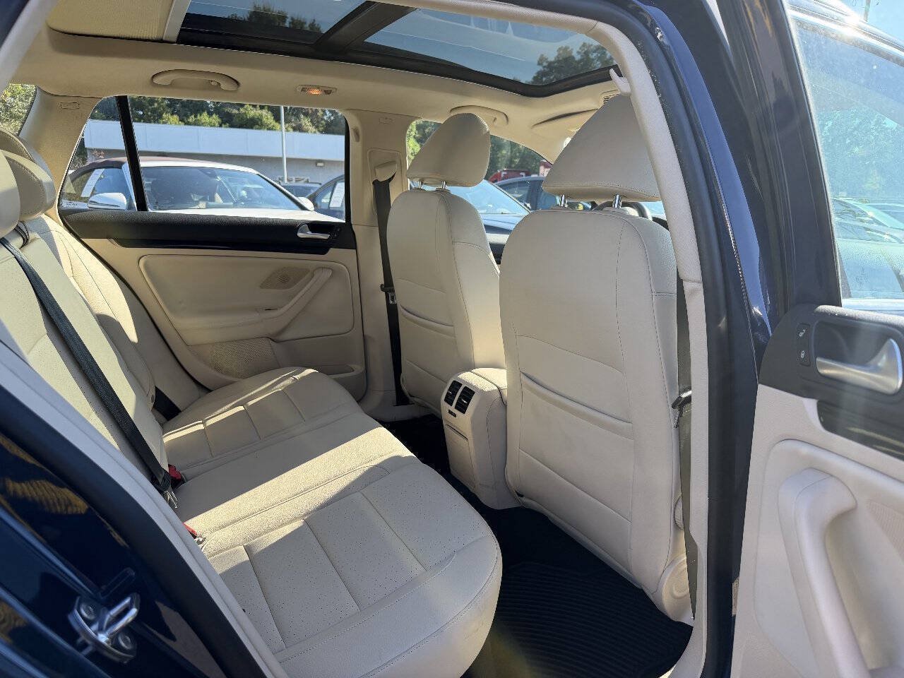 Used 2014 Volkswagen Jetta TDI FWD image 14