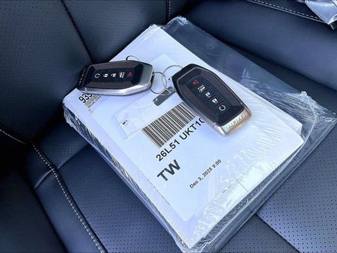 Used 2026 INFINITI QX60 Luxe w/ Cargo Package FWD image 11