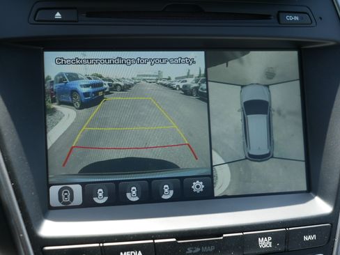 Used 2018 Hyundai Santa Fe Sport AWD/4WD image 27