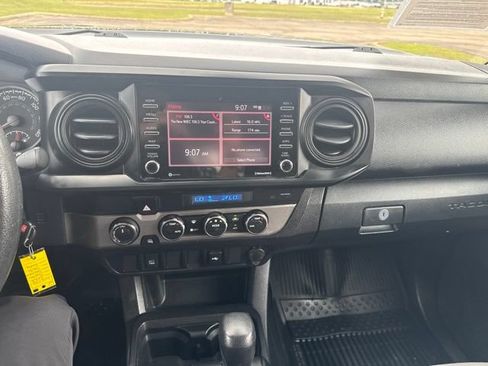 Used 2022 Toyota Tacoma SR AWD/4WD image 19