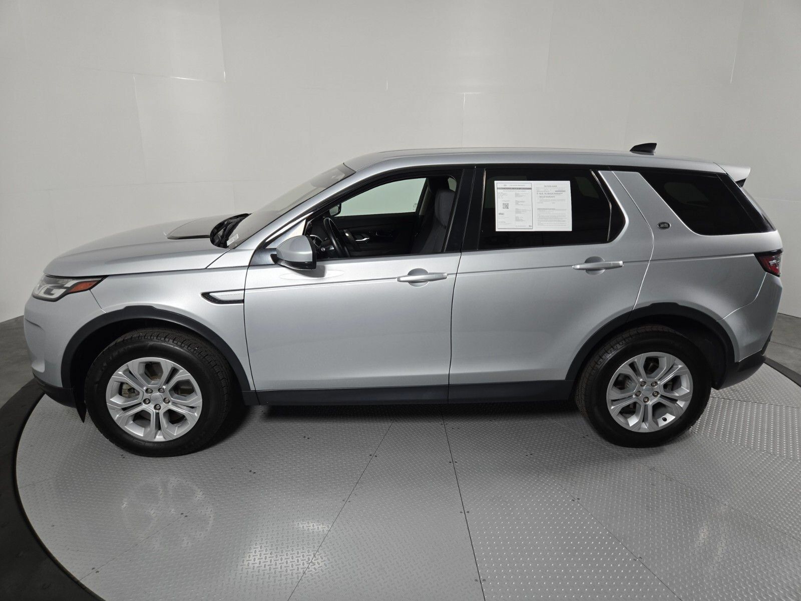 Used 2020 Land Rover Discovery Sport AWD/4WD image 31