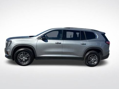 Used 2025 GMC Acadia Elevation FWD image 2