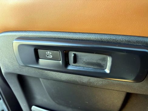 Used 2023 BMW X5 xDrive45e w/ Parking Assistance Package image 33