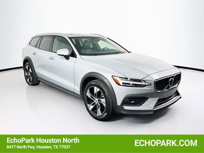 Used 2025 Volvo V60 B5 Cross Country Plus