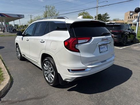 Used 2023 GMC Terrain Denali w/ Denali Premium Package AWD/4WD image 5