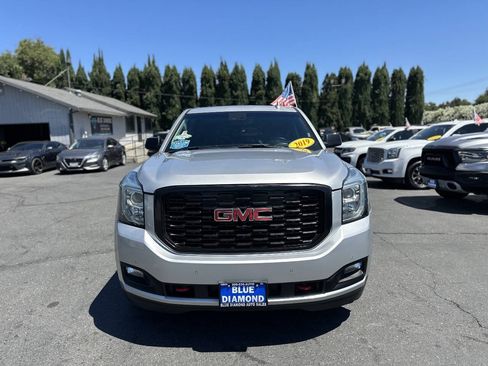 Used 2019 GMC Yukon XL Denali RWD image 2