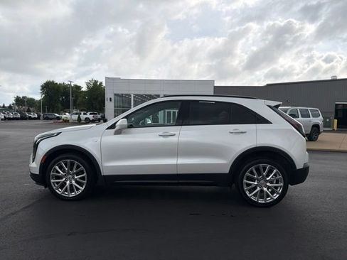 Used 2019 Cadillac XT4 Sport w/ Cold Weather Package AWD/4WD image 4