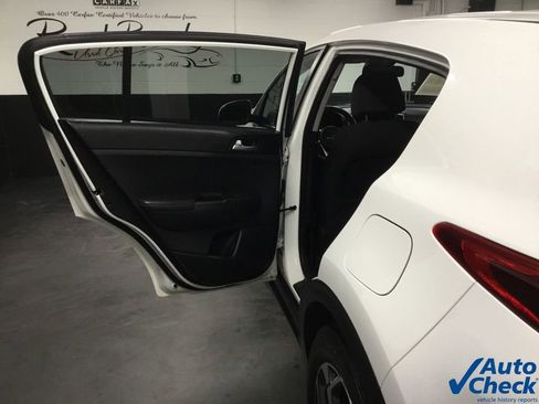 Used 2021 Kia Sportage LX image 26