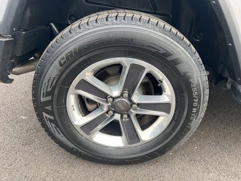 Used 2021 Jeep Wrangler Unlimited Sahara image 36