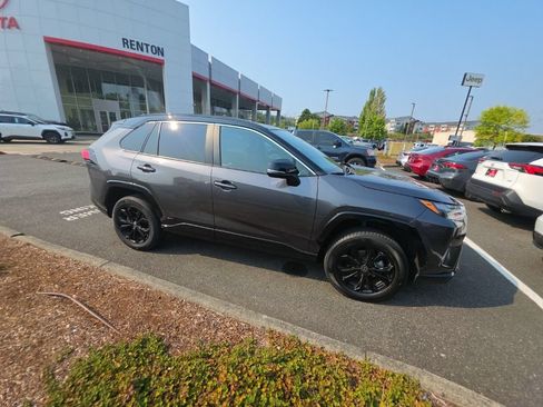 Used 2023 Toyota RAV4 XSE AWD/4WD image 2