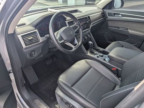 Used 2023 Volkswagen Atlas SE w/ Panoramic Sunroof Package AWD/4WD image 13