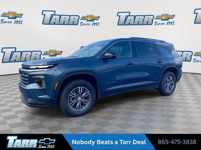 Used 2025 Chevrolet Traverse LT