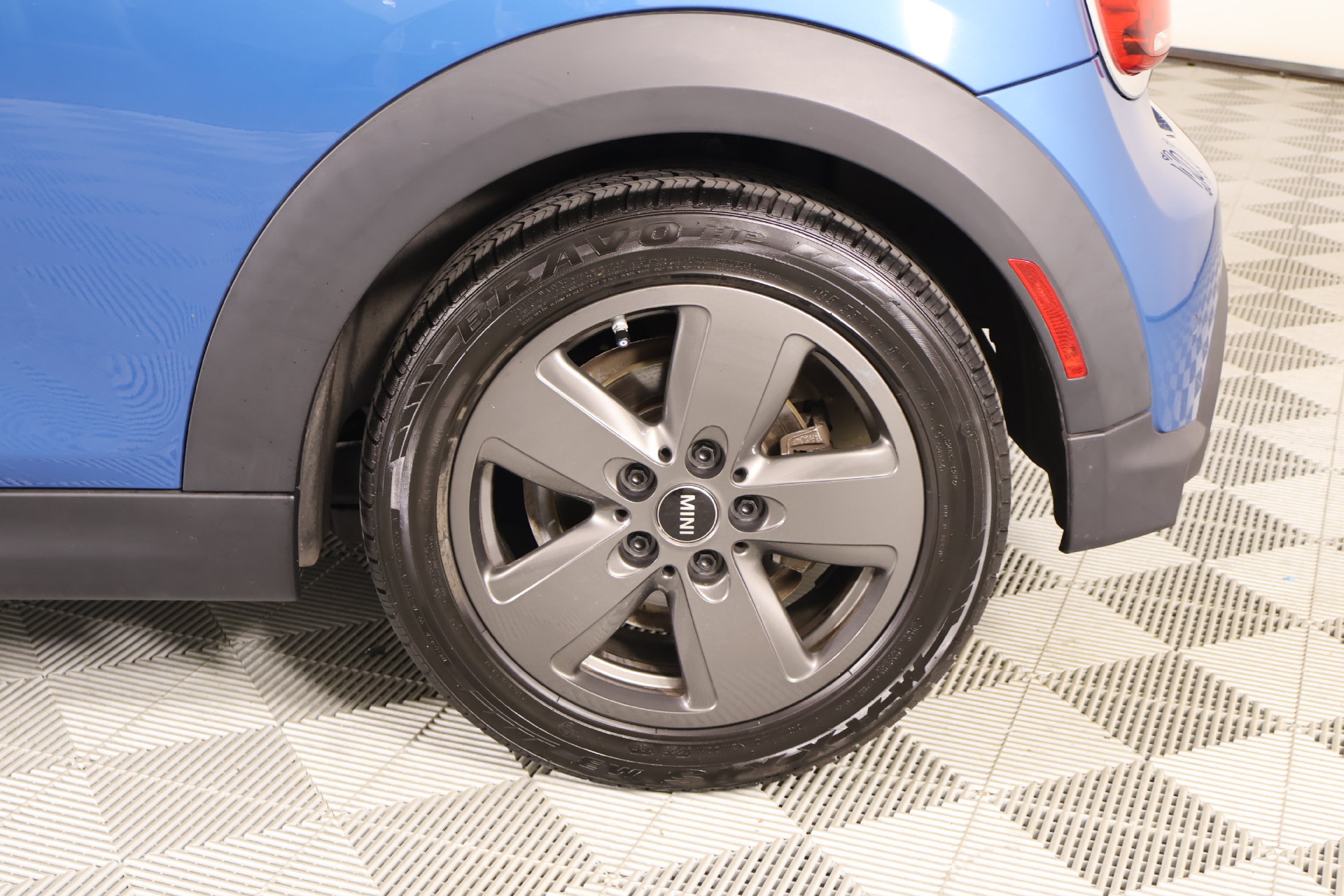 Certified 2023 MINI Cooper 2-Door Hardtop FWD image 18