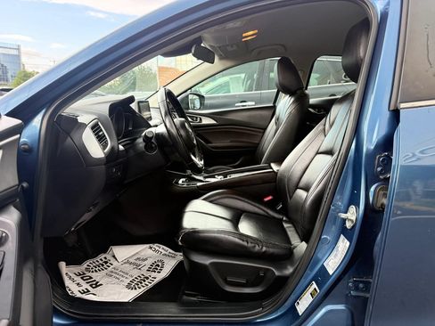 Used 2017 MAZDA MAZDA3 Touring FWD image 10