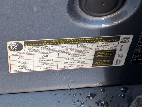 Used 2022 Land Rover Range Rover Velar R-Dynamic S image 20