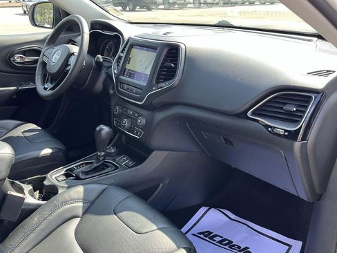 Used 2023 Jeep Cherokee Altitude Lux image 28