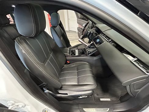 Used 2018 Land Rover Range Rover Velar R-Dynamic SE AWD/4WD image 38