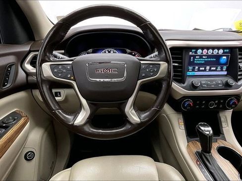 Used 2019 GMC Acadia Denali w/ Technology Package image 4