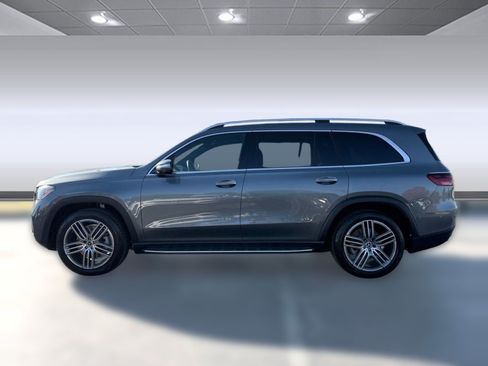 Used 2026 Mercedes-Benz GLS 450 4MATIC image 2