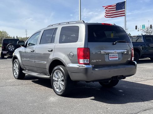 Used 2008 Chrysler Aspen Limited AWD/4WD image 5