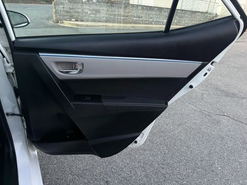 Used 2016 Toyota Corolla LE image 22