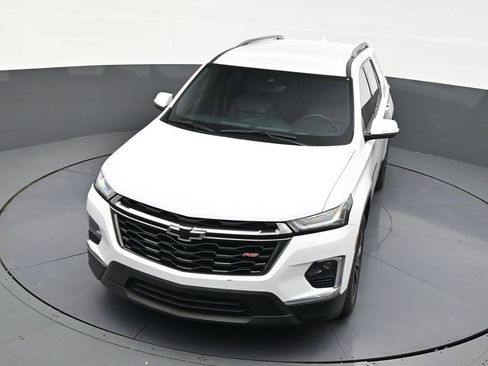 Used 2024 Chevrolet Traverse RS FWD image 19