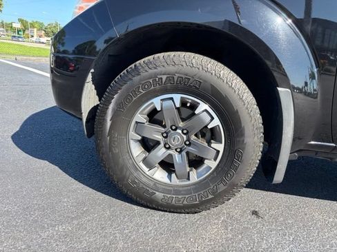 Used 2014 Nissan Frontier PRO-4X w/ Pro-4x Luxury Package AWD/4WD image 9