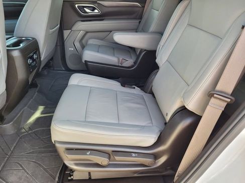 Used 2024 Chevrolet Tahoe Z71 w/ Luxury Package AWD/4WD image 26