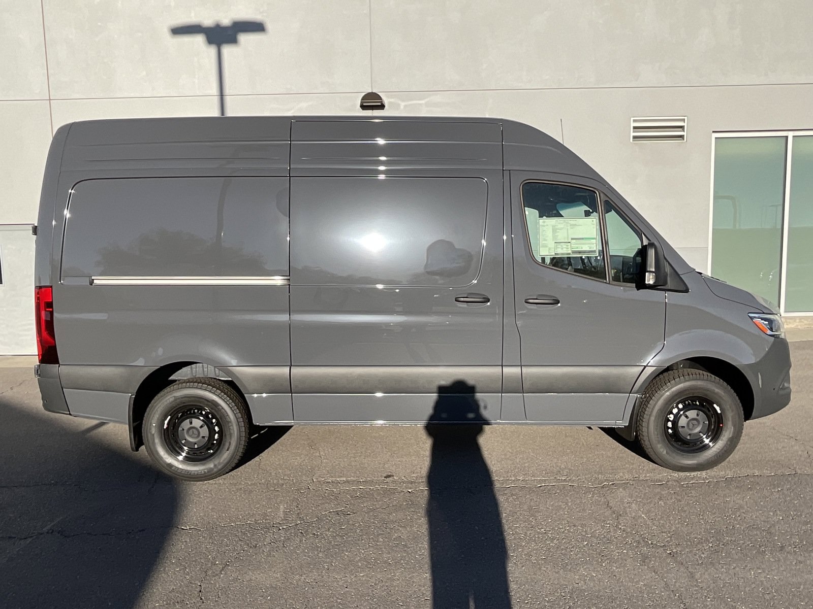 Used 2025 Mercedes-Benz Sprinter 2500 image 16