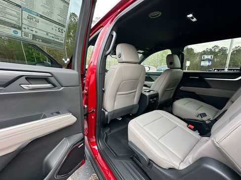 New 2026 GMC Acadia Elevation w/ Elevation Premium Package image 17