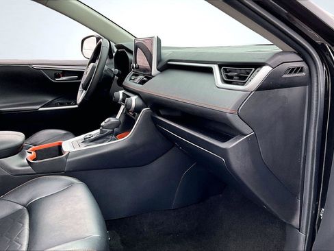 Used 2024 Toyota RAV4 Adventure image 17