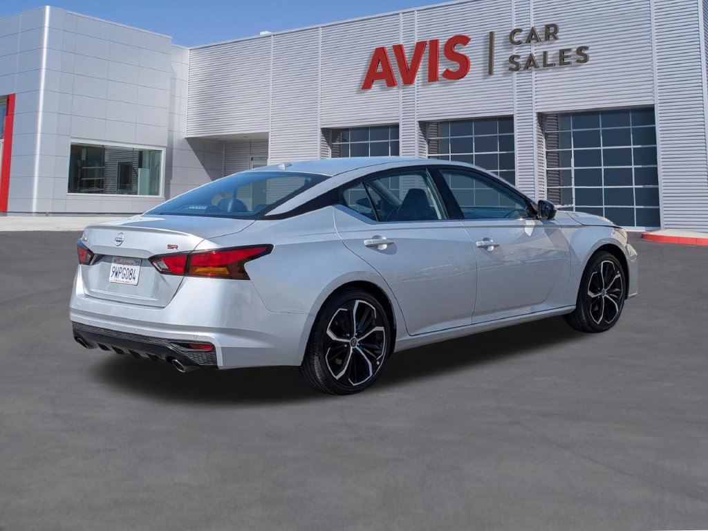 Used 2025 Nissan Altima 2.5 SR FWD image 6
