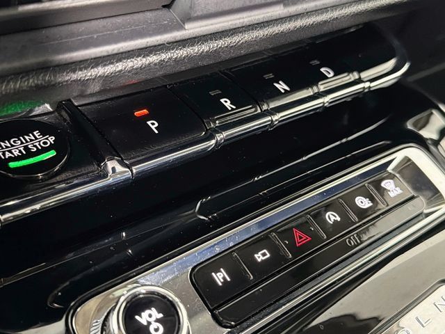 Used 2024 Lincoln Corsair AWD w/ Equipment Group 101A image 17