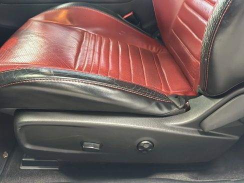 Used 2015 Dodge Challenger R/T Plus RWD image 21