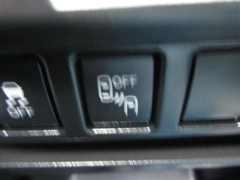 Used 2018 Subaru Impreza 2.0i Premium w/ Eyesight & BSD & Rcta image 27