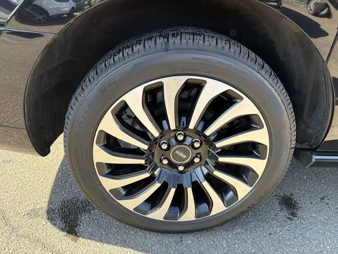 Used 2022 Lincoln Navigator L Black Label image 34