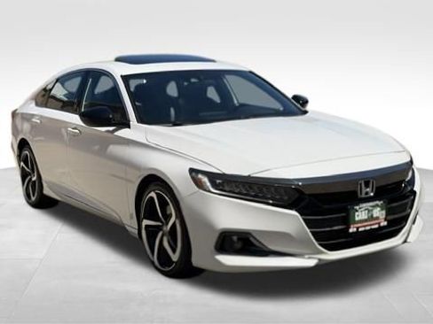 Used 2022 Honda Accord Sport image 3