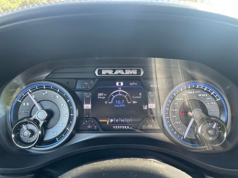 Used 2020 RAM 1500 Limited w/ Black Appearance Package image 15