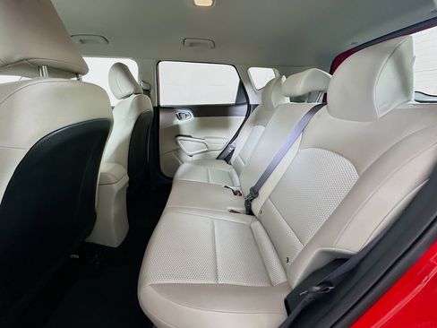 Used 2025 Kia Soul LX w/ LX Technology Package image 26