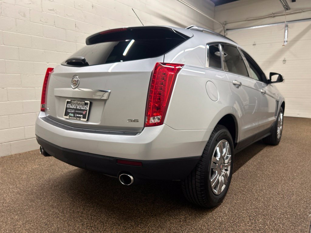 Used 2016 Cadillac SRX FWD image 2