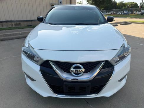 Used 2016 Nissan Maxima SR w/ Interior Lighting Package FWD image 3