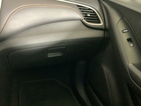 Used 2022 Chevrolet Trax LT w/ LT Convenience Package image 17